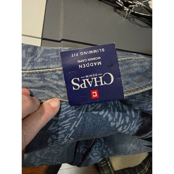 Chaps Womens Denim Capri With Leaf Print Modern Fit Size 18 - Picture 10 of 12